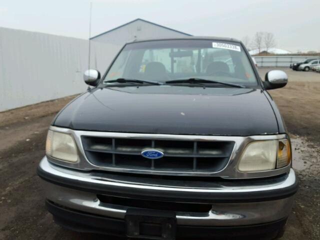 1FTZF1727WNC34411 - 1998 FORD F150 BLACK photo 9