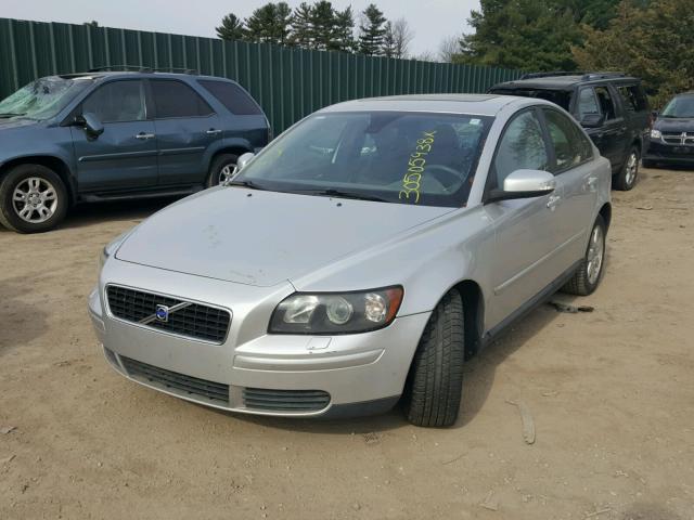 YV1MS382X72300141 - 2007 VOLVO S40 2.4I GRAY photo 2