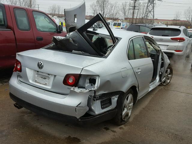 3VWRM71K48M024845 - 2008 VOLKSWAGEN JETTA SE SILVER photo 4