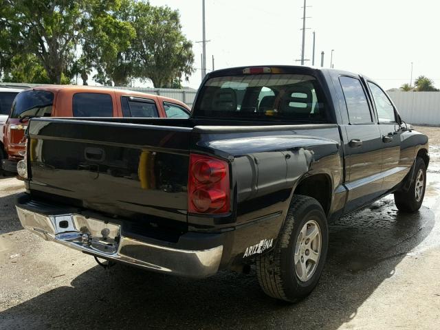 1D7HE48K86S523822 - 2006 DODGE DAKOTA QUA BLACK photo 4