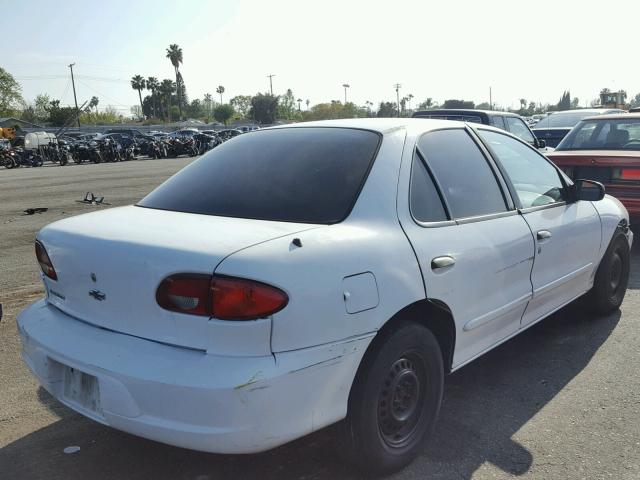 1G1JC524X27117712 - 2002 CHEVROLET CAVALIER B WHITE photo 4