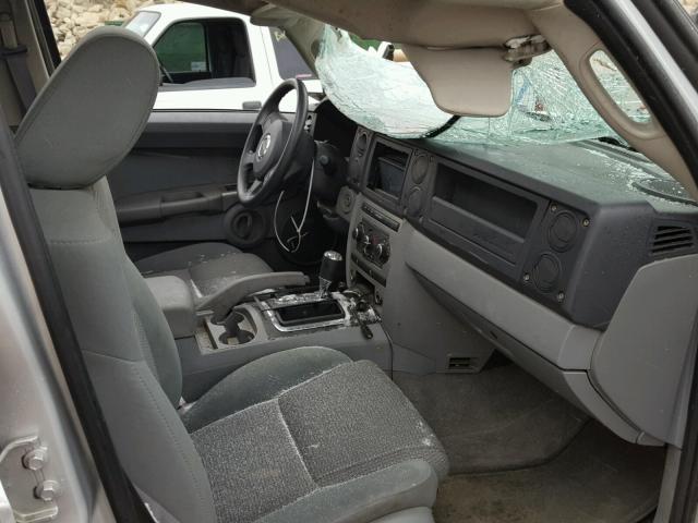 1J8HG48K57C647569 - 2007 JEEP COMMANDER SILVER photo 5