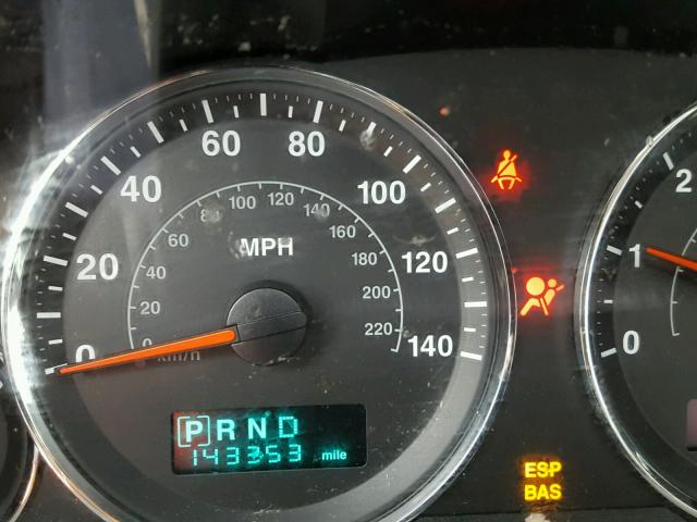 1J8HG48K57C647569 - 2007 JEEP COMMANDER SILVER photo 8