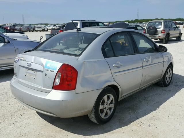 KMHCN46CX9U289008 - 2009 HYUNDAI ACCENT GLS GRAY photo 4