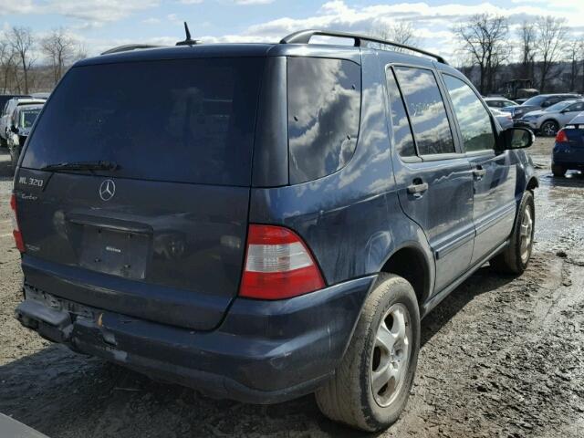 4JGAB54E22A364687 - 2002 MERCEDES-BENZ ML 320 BLACK photo 4