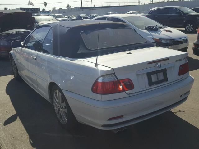 WBABS53443JU97886 - 2003 BMW 330 CI WHITE photo 3