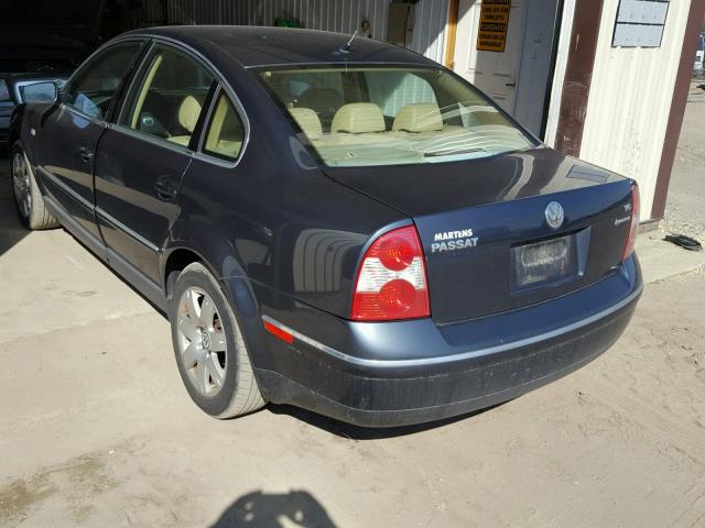 WVWTH63B61E183513 - 2001 VOLKSWAGEN PASSAT GLX BLUE photo 3