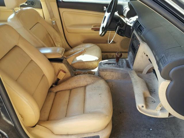 WVWTH63B61E183513 - 2001 VOLKSWAGEN PASSAT GLX BLUE photo 5