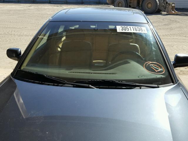 WVWTH63B61E183513 - 2001 VOLKSWAGEN PASSAT GLX BLUE photo 9