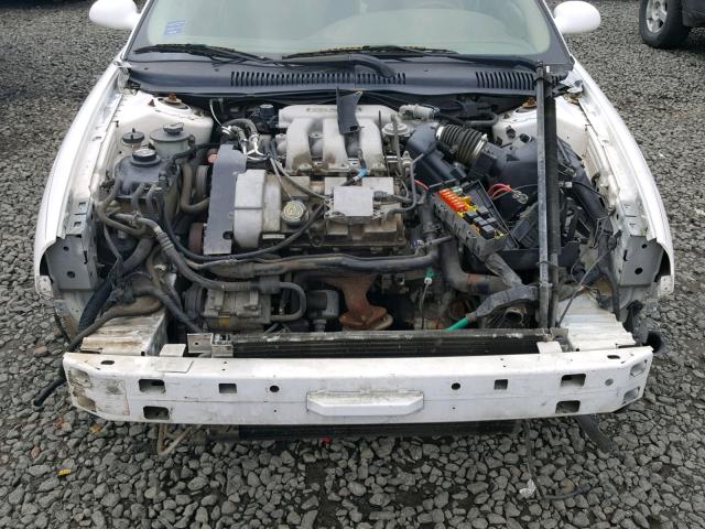 1FAFP58S4XG221648 - 1999 FORD TAURUS SE WHITE photo 9