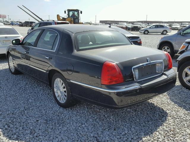 1LNHM82W73Y623575 - 2003 LINCOLN TOWN CAR S BLACK photo 3