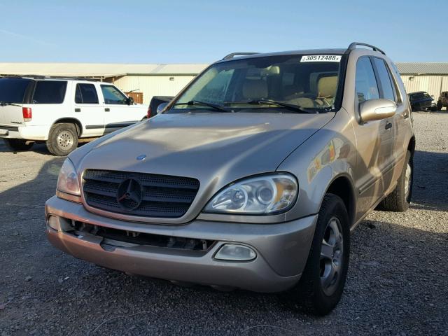 4JGAB54E42A353416 - 2002 MERCEDES-BENZ ML 320 GOLD photo 2