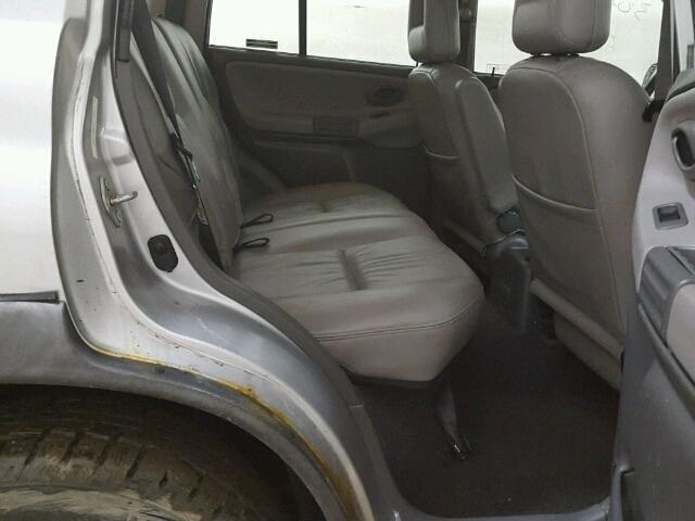 2CNBJ734926941157 - 2002 CHEVROLET TRACKER ZR SILVER photo 6