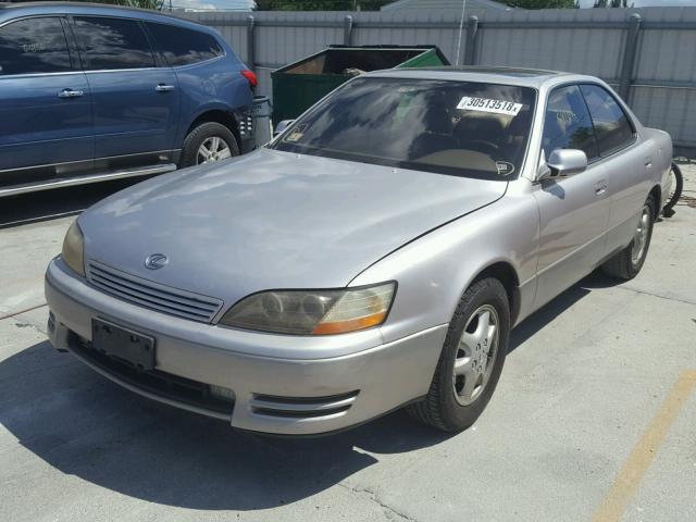 JT8BF12G3T0179502 - 1996 LEXUS ES 300 GOLD photo 2