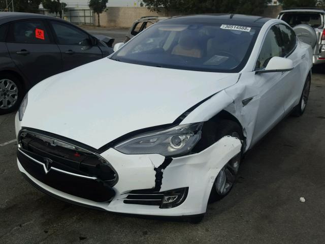 5YJSA1H19EFP59098 - 2014 TESLA MODEL S WHITE photo 2
