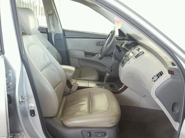 KMHFC46D29A350896 - 2009 HYUNDAI AZERA GLS SILVER photo 5