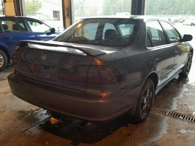 1HGCG5648XA085496 - 1999 HONDA ACCORD LX GRAY photo 4