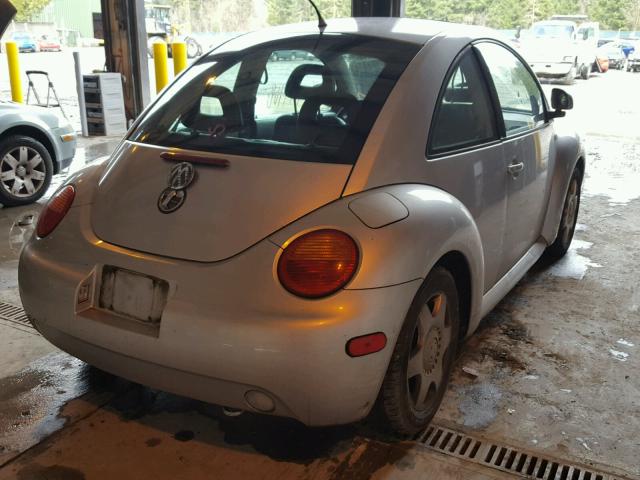 3VWCA21C9XM449079 - 1999 VOLKSWAGEN NEW BEETLE 银色 照片 4