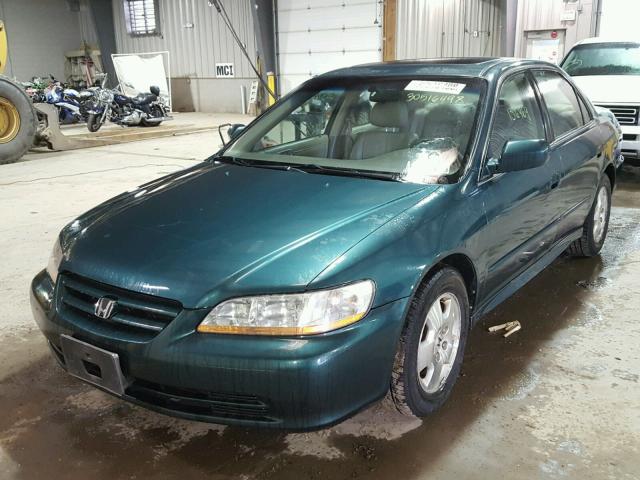 1HGCG165X2A070184 - 2002 HONDA ACCORD EX GREEN photo 2