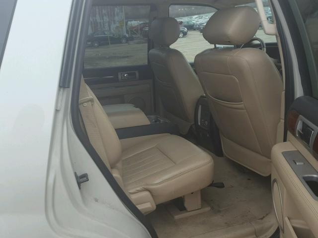 5LMFU28505LJ04979 - 2005 LINCOLN NAVIGATOR 奶油色 照片 6