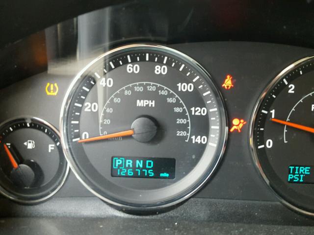 1J8HG582X6C245731 - 2006 JEEP COMMANDER BLACK photo 8