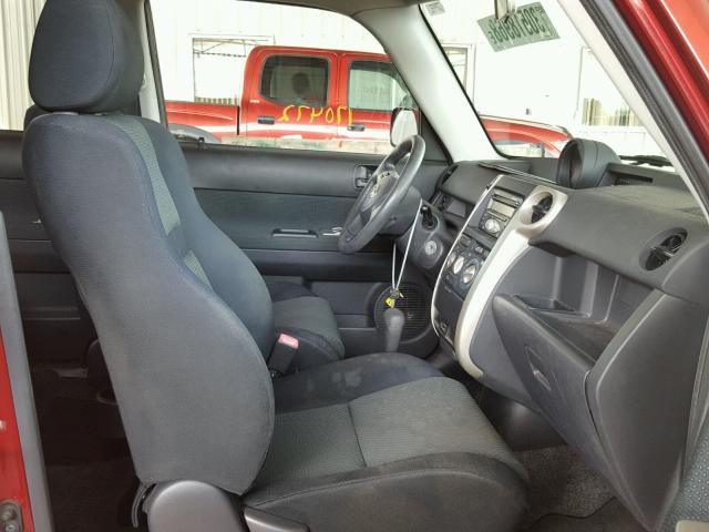 JTLKT324164104648 - 2006 TOYOTA SCION XB RED photo 5