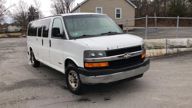 1GAHG39U931215745 - 2003 CHEVROLET EXPRESS G3 WHITE photo 1