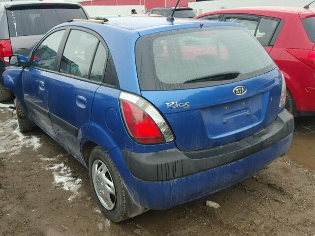 KNADE163566145810 - 2006 KIA RIO 5 BLUE photo 3