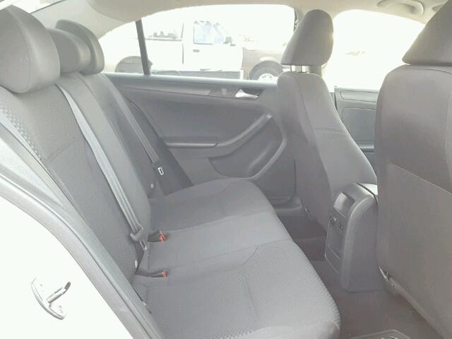 3VW2K7AJ7EM327824 - 2014 VOLKSWAGEN JETTA BASE 银色 照片 6