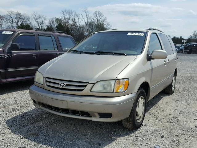 4T3ZF13C12U469369 - 2002 TOYOTA SIENNA LE BEIGE photo 2