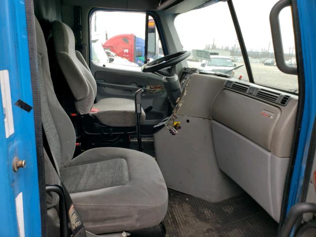 1FUJBBCG55LN21684 - 2005 FREIGHTLINER CONVENTION BLUE photo 5