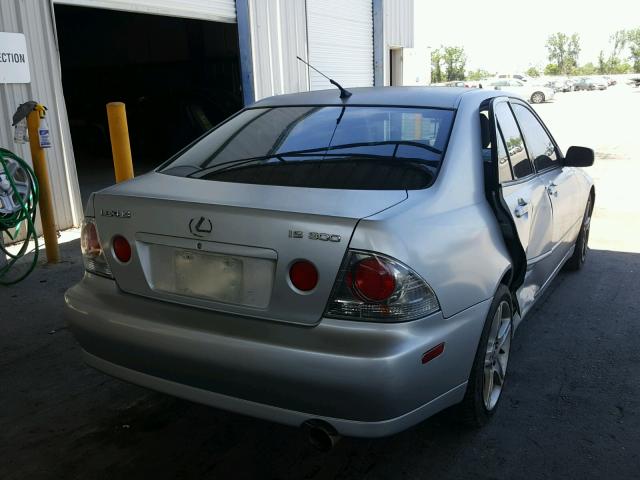 JTHBD182810011322 - 2001 LEXUS IS 300 SILVER photo 4