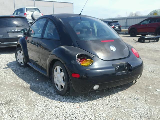 3VWBB61C5WM026191 - 1998 VOLKSWAGEN NEW BEETLE BLACK photo 3