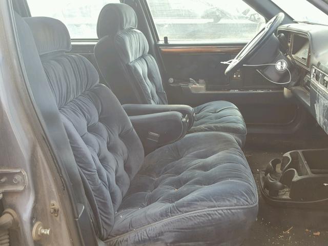 1C3XC66R5LD718420 - 1990 CHRYSLER NEW YORKER 蓝色 照片 5