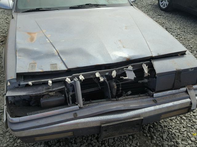 1C3XC66R5LD718420 - 1990 CHRYSLER NEW YORKER 蓝色 照片 9