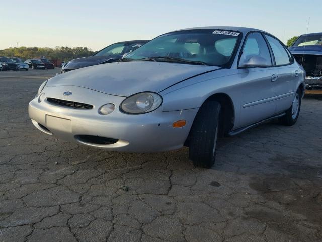 1FALP52U1TA226476 - 1996 FORD TAURUS GL SILVER photo 2