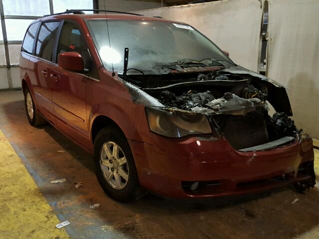 2A8HR54P28R767212 - 2008 CHRYSLER TOWN & COU RED photo 1