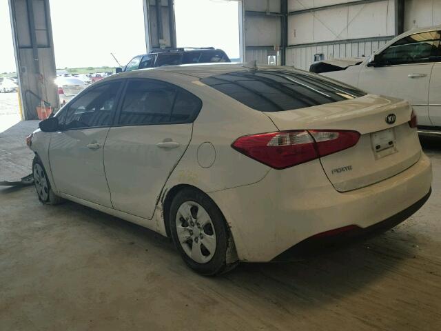 KNAFK4A67G5459759 - 2016 KIA FORTE LX WHITE photo 3