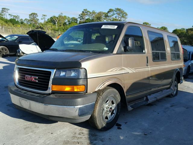 1GDFG15T331163878 - 2003 GMC SAVANA RV GOLD photo 2