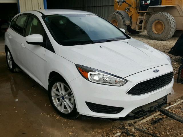 1FADP3K20JL207457 - 2018 FORD FOCUS SE WHITE photo 1