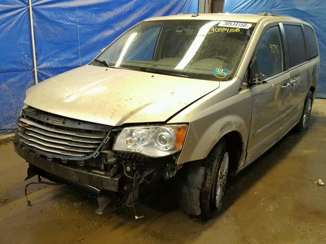 2A4RR6DG3BR784135 - 2011 CHRYSLER TOWN & COU GOLD photo 2