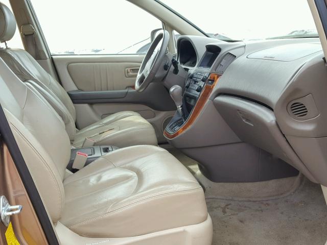 JT6HF10U6X0036352 - 1999 LEXUS RX 300 BEIGE photo 5