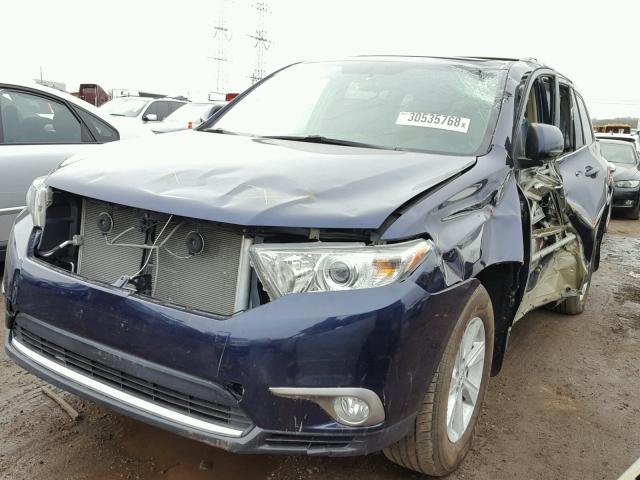 5TDBK3EH8CS165640 - 2012 TOYOTA HIGHLANDER BLUE photo 2