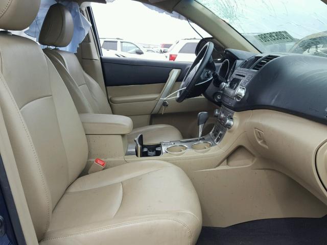 5TDBK3EH8CS165640 - 2012 TOYOTA HIGHLANDER BLUE photo 5
