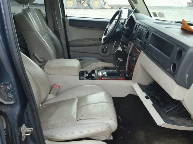 1J8HG58NX6C317912 - 2006 JEEP COMMANDER BLUE photo 5