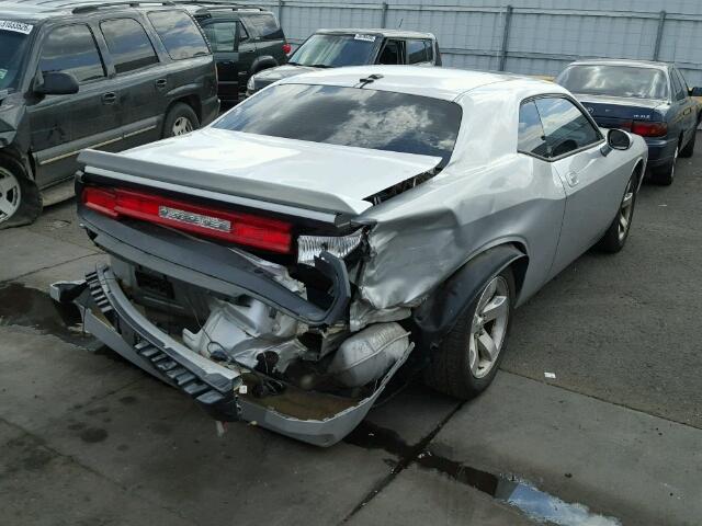 2B3LJ44V19H521990 - 2009 DODGE CHALLENGER SILVER photo 4