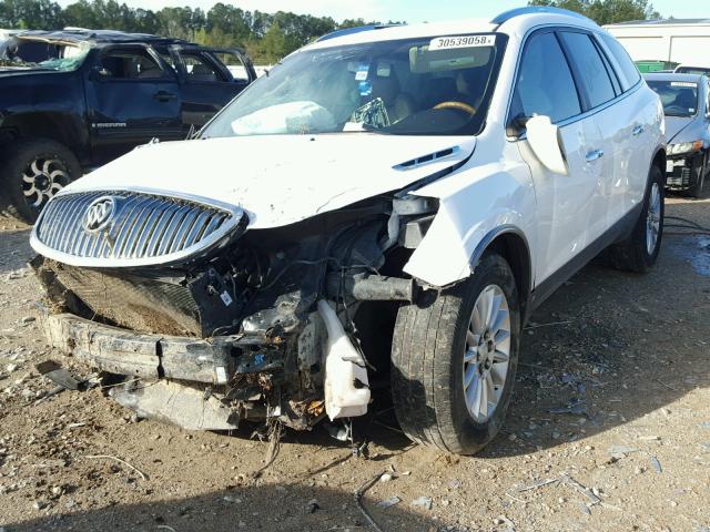 5GALRBED4AJ154489 - 2010 BUICK ENCLAVE CX WHITE photo 2