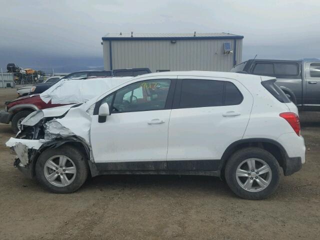 3GNCJNSB7HL224295 - 2017 CHEVROLET TRAX LS WHITE photo 9