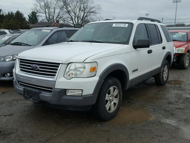 1FMEU73E06UA41137 - 2006 FORD EXPLORER X WHITE photo 2