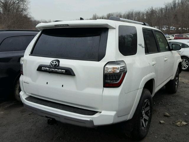 JTEBU5JR2H5478793 - 2017 TOYOTA 4RUNNER SR WHITE photo 4